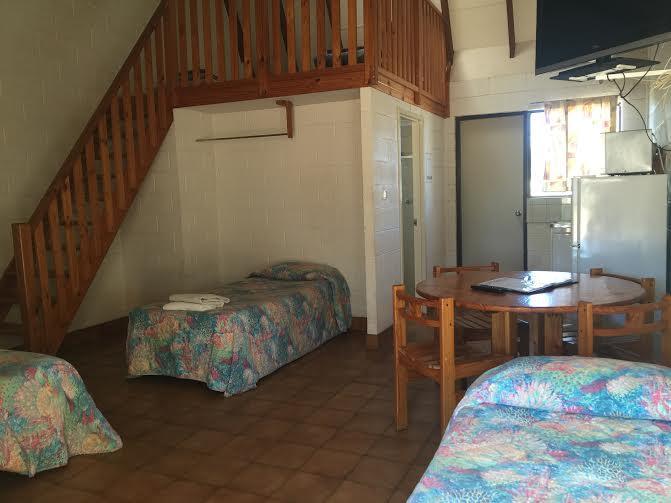 Carnarvon Caravan Park Екстер'єр фото
